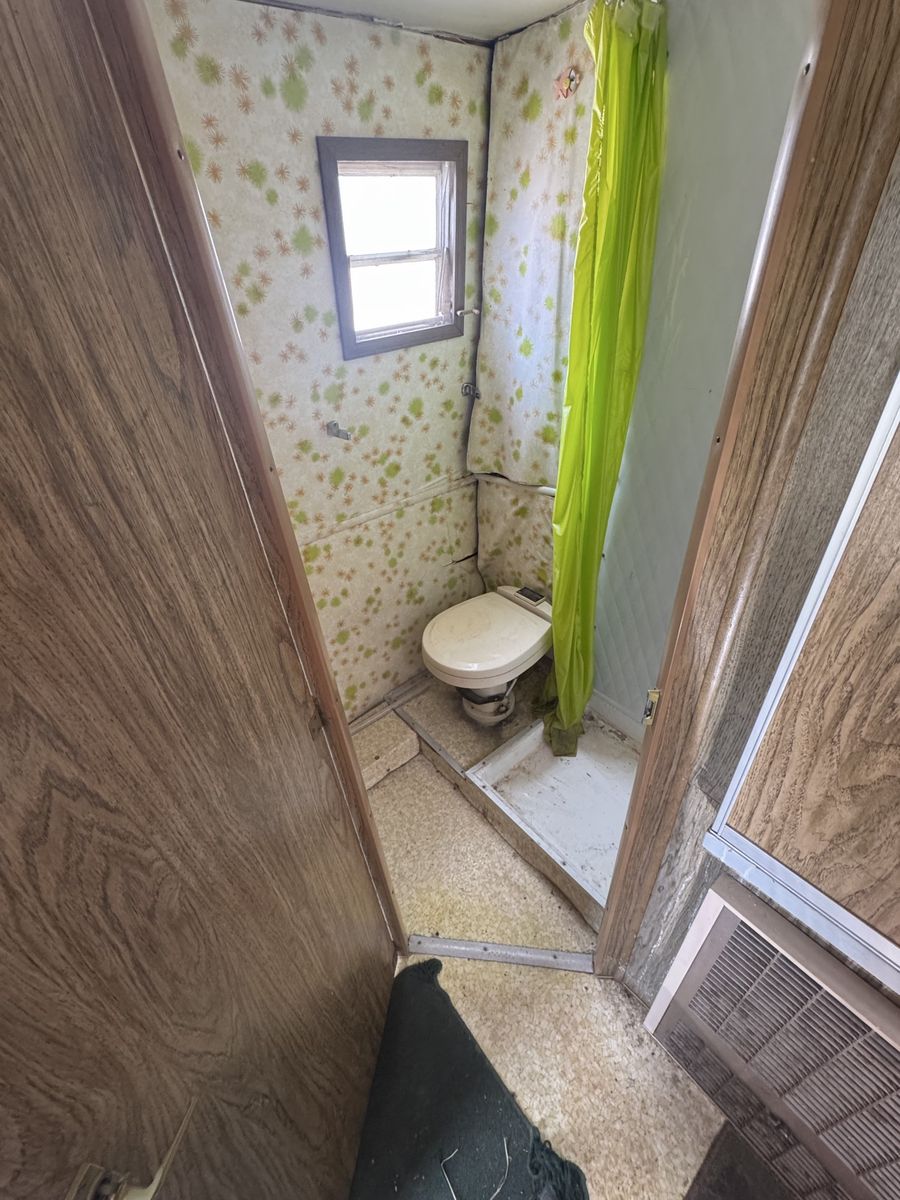 Main image 8