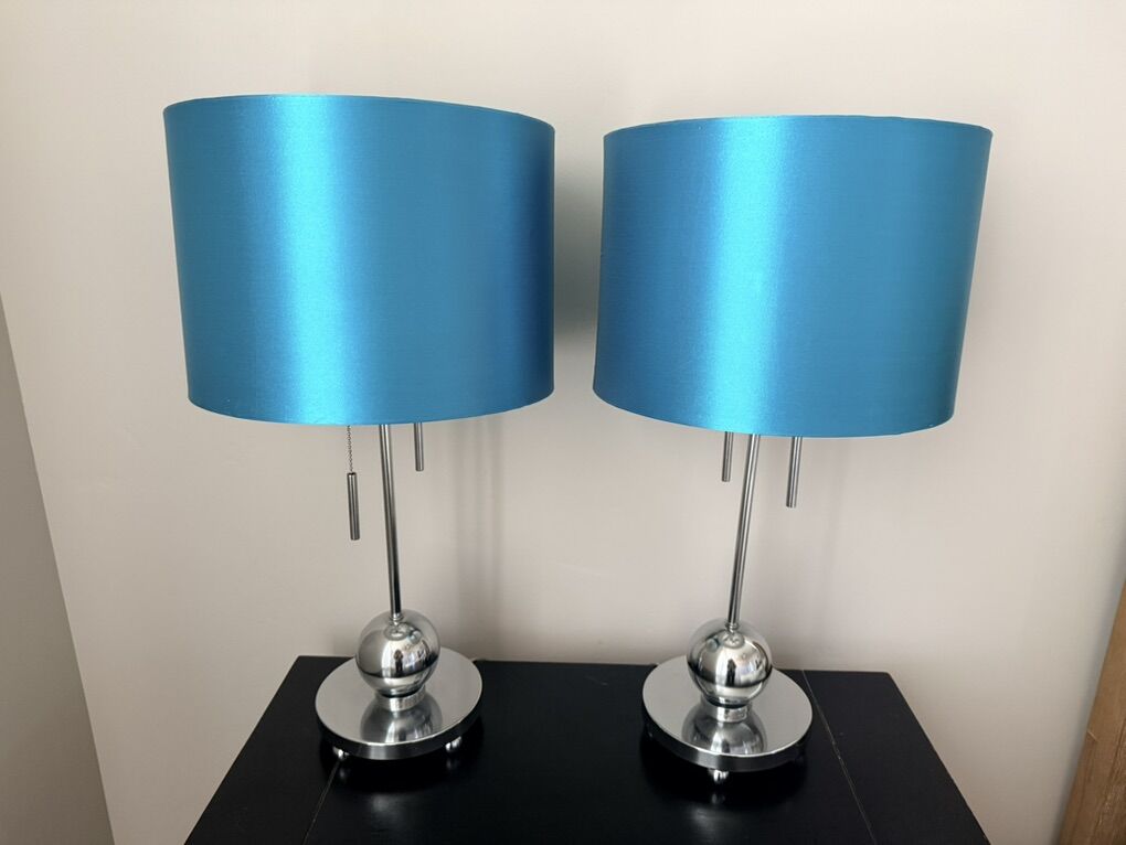 2 Large Lamps