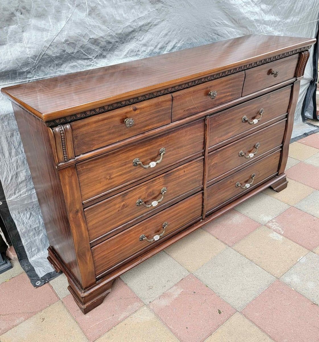 9 Drawer Dresser