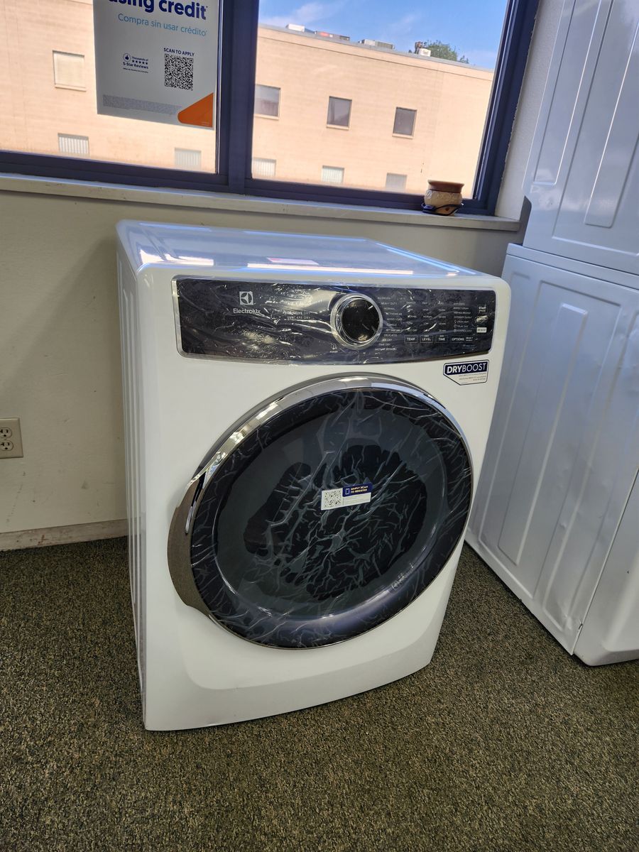 Electrolux Perfect Steam Gas Dryer White Front Load with DryBoost