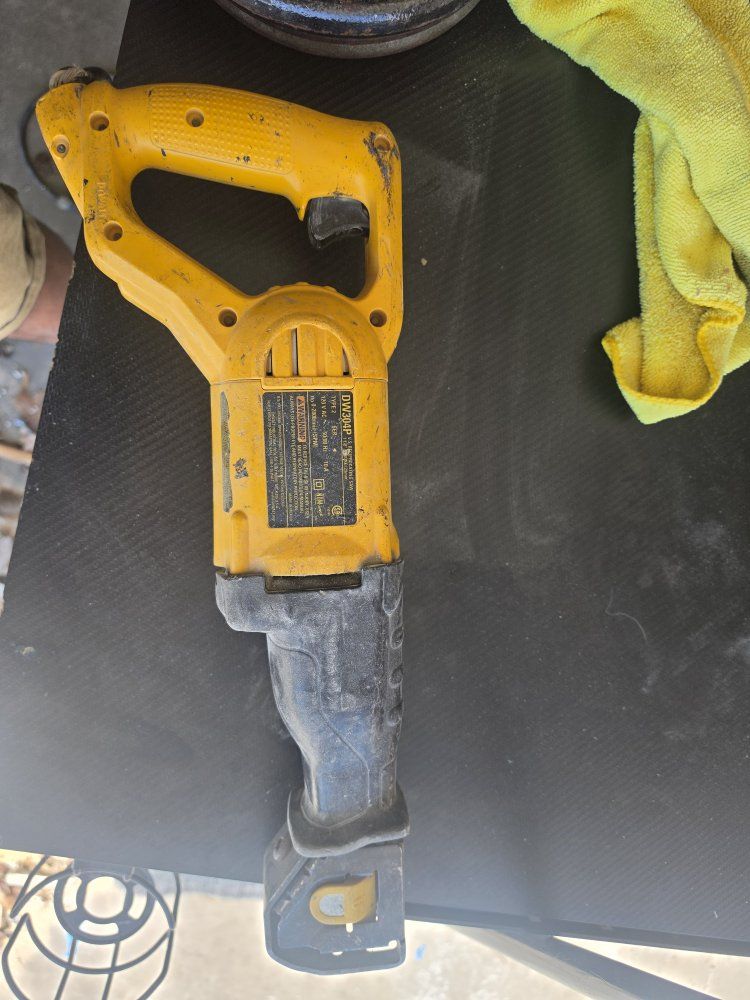 Dewalt DW304P Reciprocating Saw Corded Power Tool