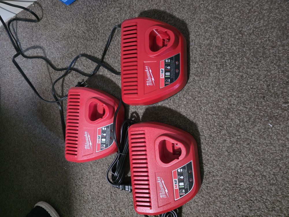 milwaukee m12 charger