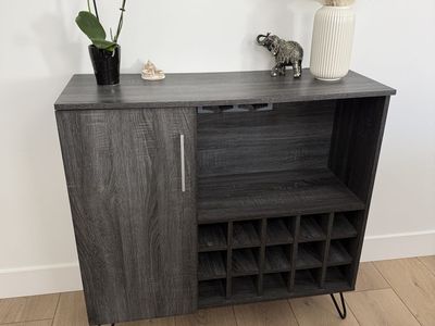 Bar cabinet