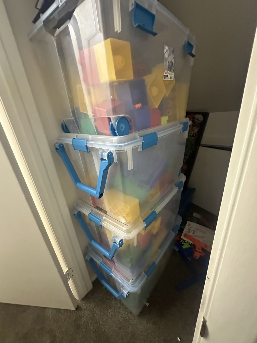 290 Giant Building Blocks