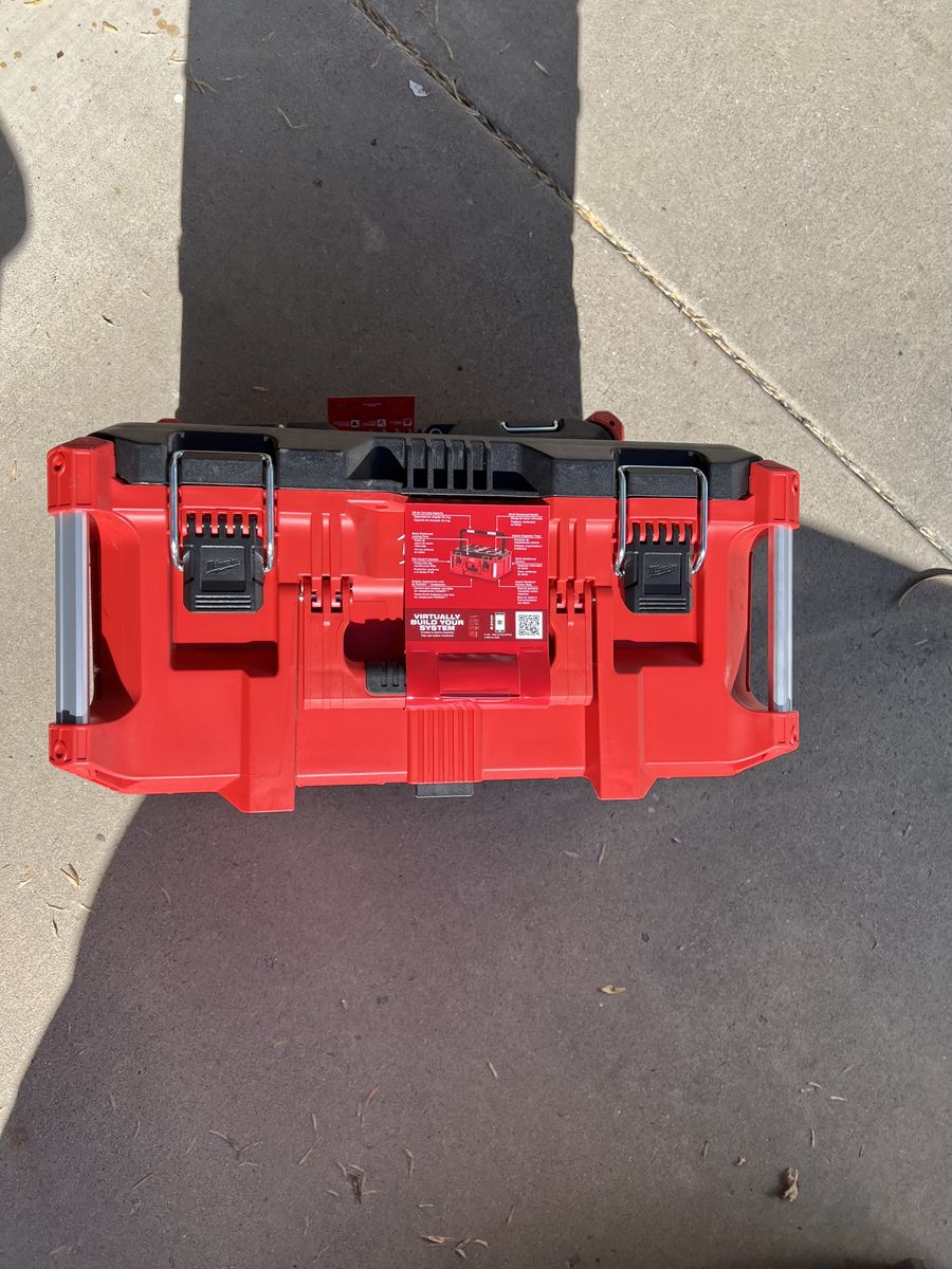 Milwaukee Paxkoir 22 In Modular Large Portable