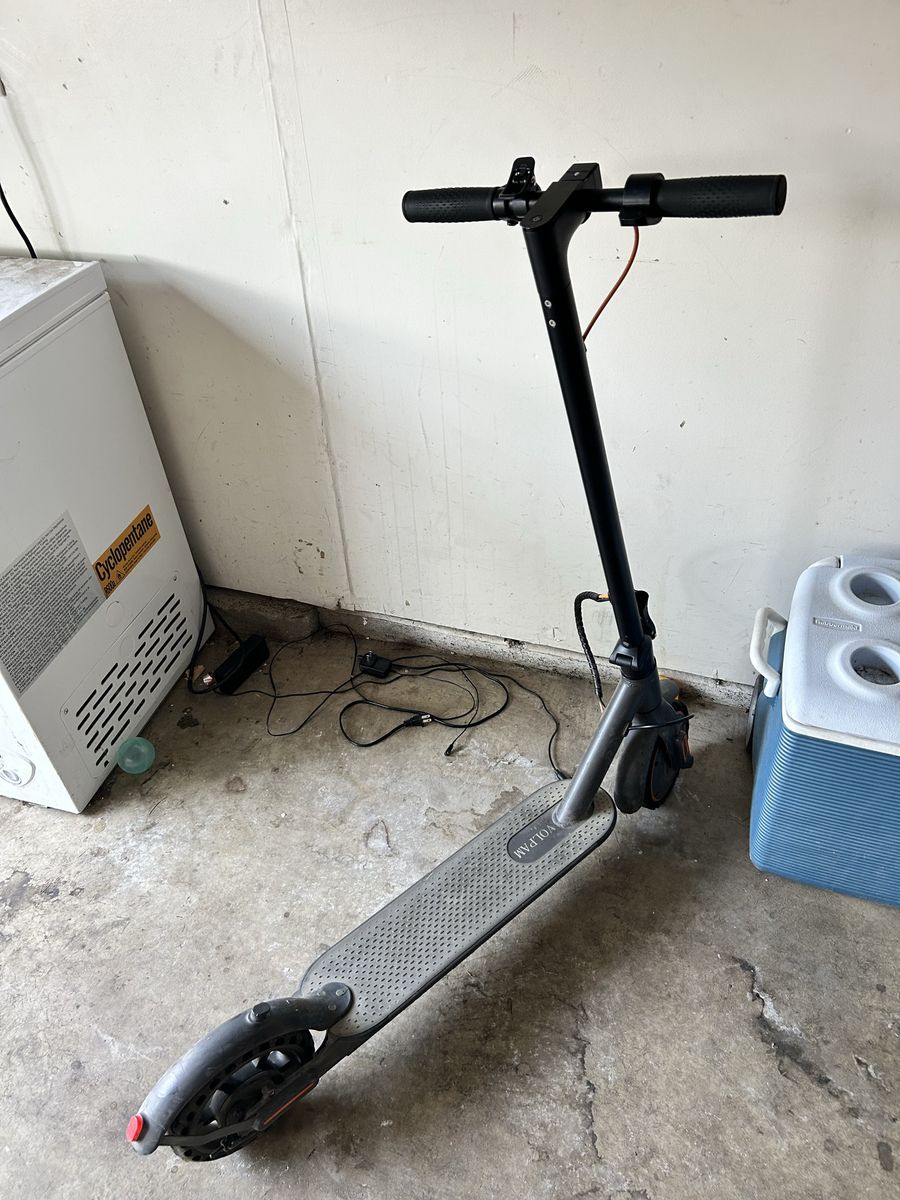 VOLPAM Electric Kick Scooter with Charger - Black/Gray