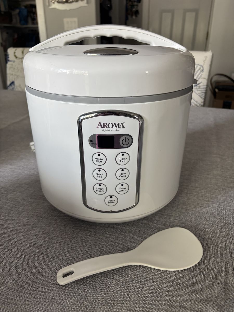 Aroma electric rice cooker, used, clean, 10 cup capacity