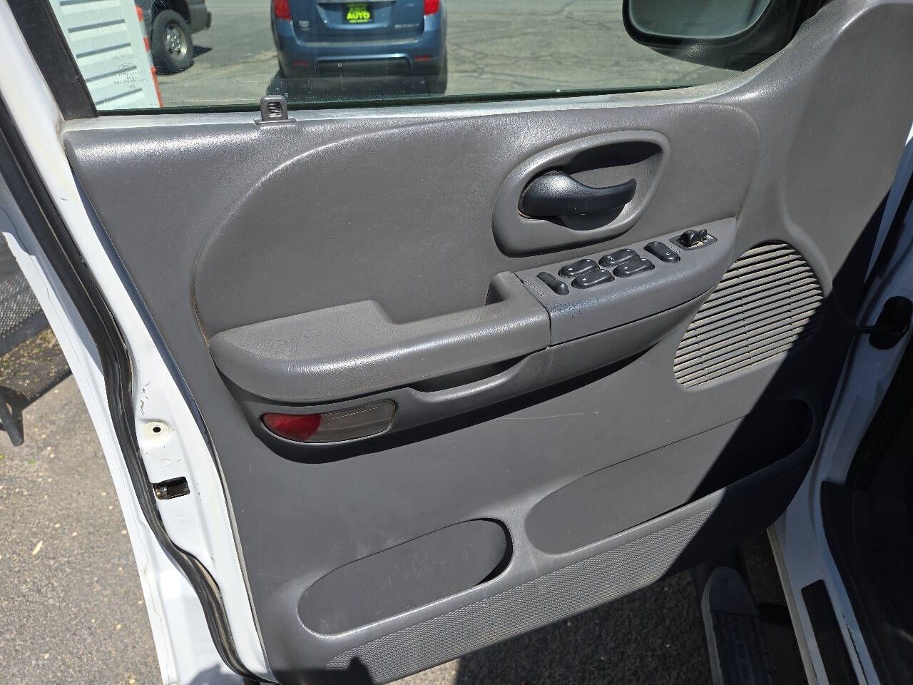 Main image 11