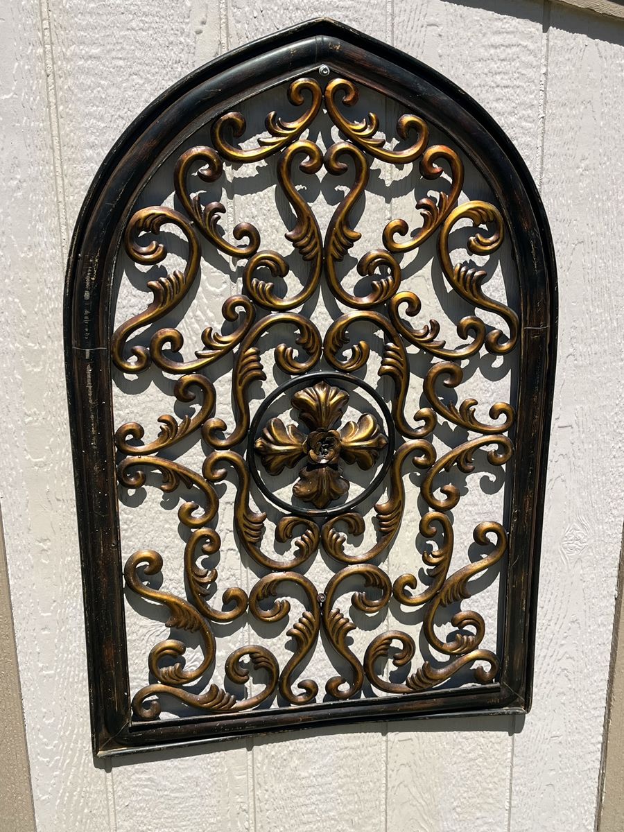 Large Metal decorative wall decoration 40” T X 26”