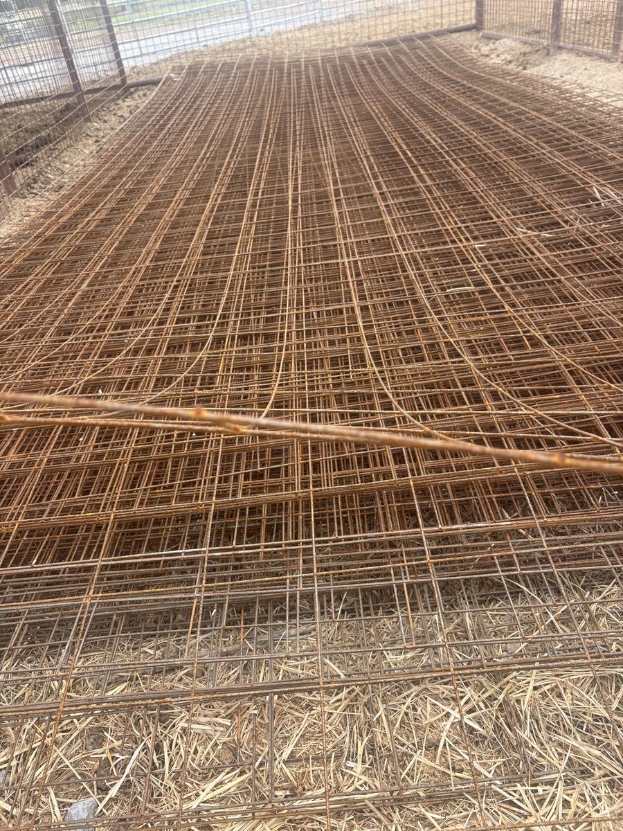 32 6x6 Wire Mesh Panels