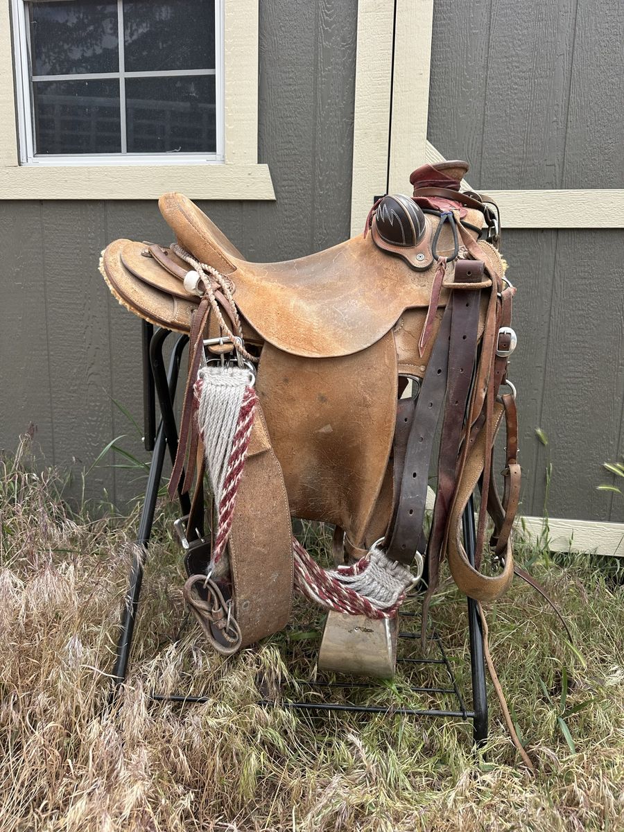 Handmade Custom Wade Saddle - H Bar Saddlery