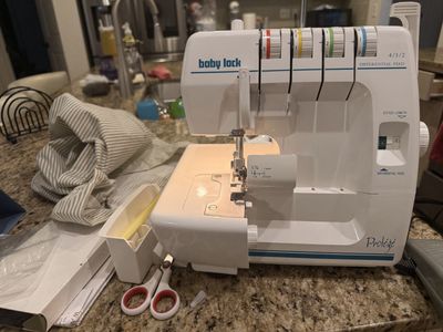 Baby Lock Protégé SL4390ED Serger Sewing Machine, 4/3/2 Thread Differential Feed