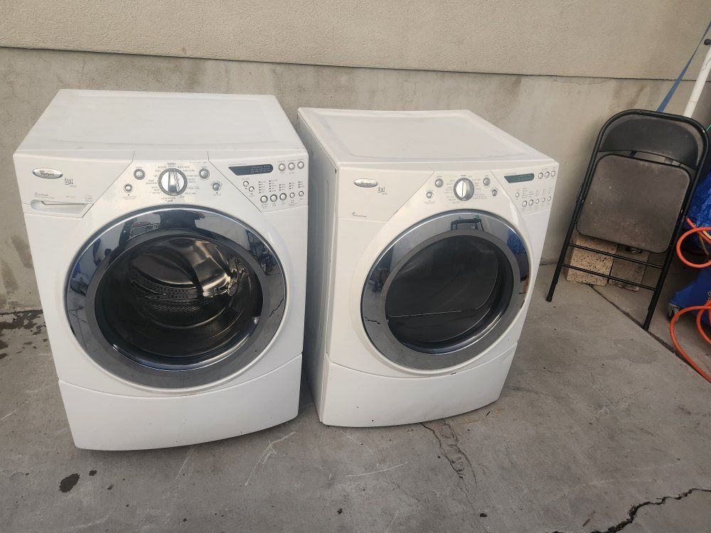 Whirlpool Duet  Washer & Dryer Set- Great working condition