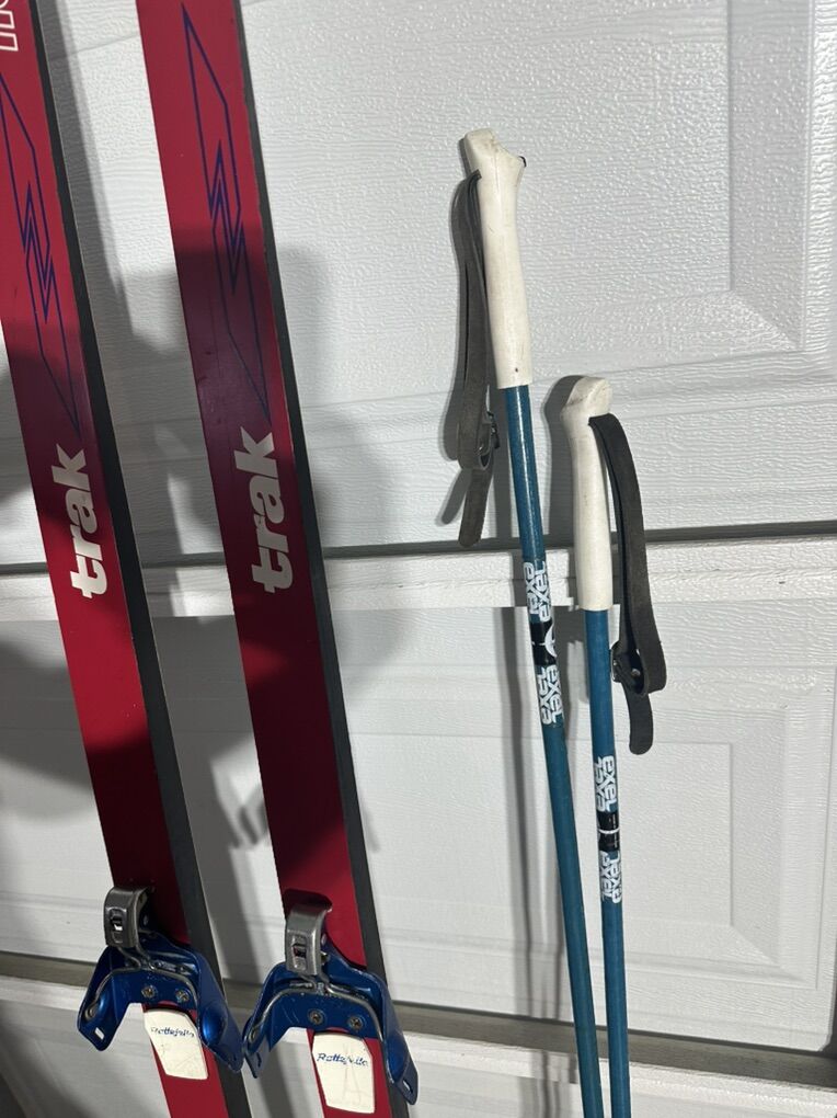 Cross Country Skis
