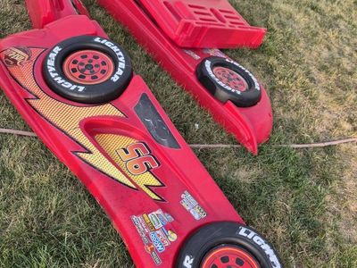 2 Little Tike Lightning McQueen Cozy Coupe Car bed Frames