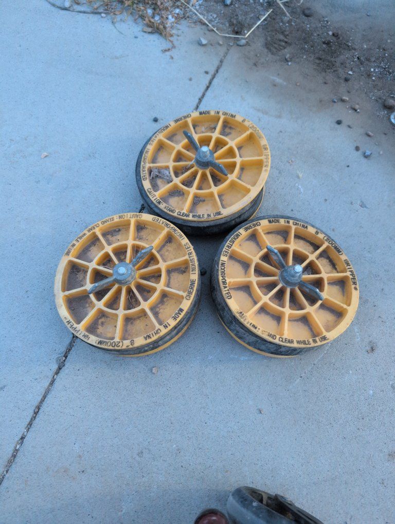 8" Gripper Pipe Plugs (Set of 3)