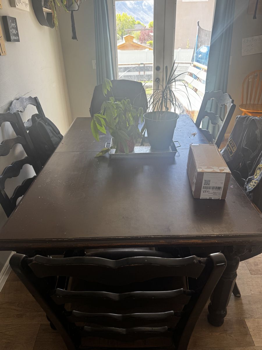 Kitchen table
