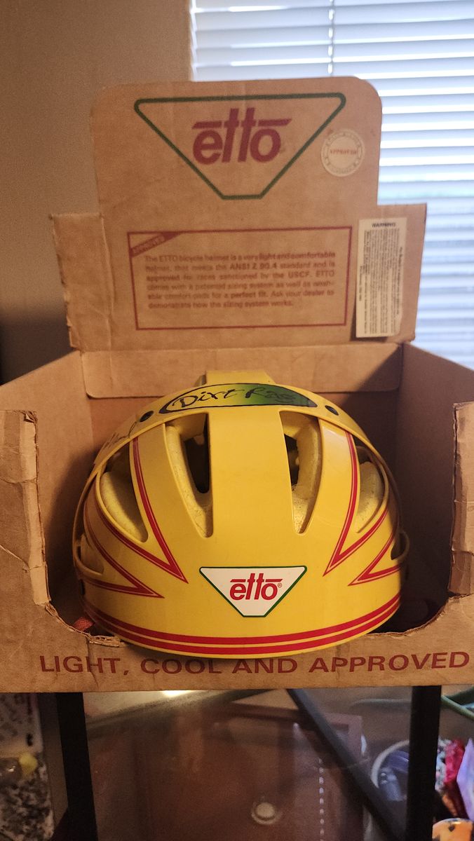 Vintage Etto Mountain Bike helmet