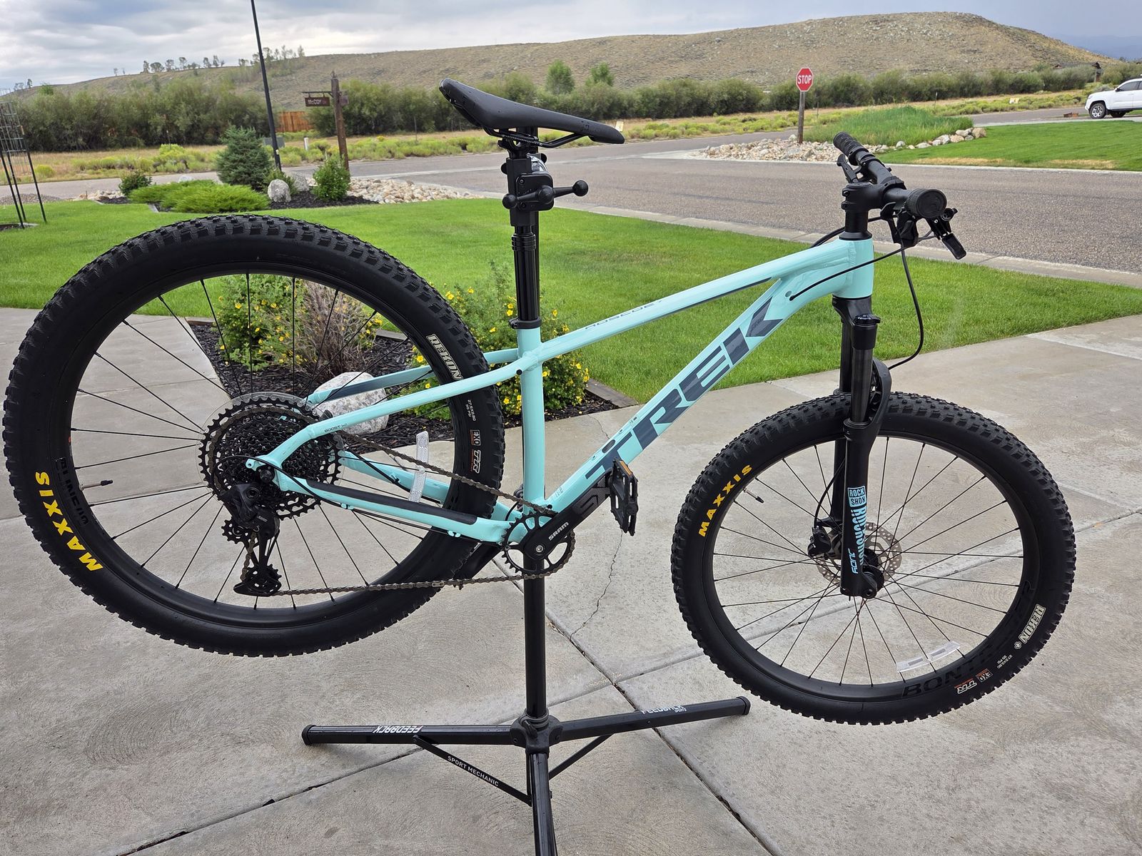 2022 TREK ROSCOE 7