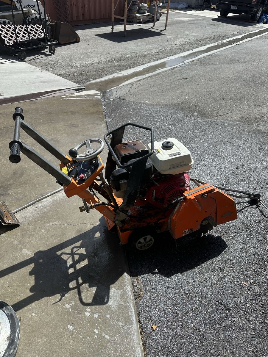 MK Diamond CX-3 Walk-Behind Concrete Saw - Honda Engine (Springville)