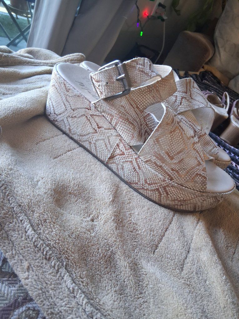 Matisse Runaway Women's Sandals Size 9M - Snakeskin Print Leather Platform Wedges