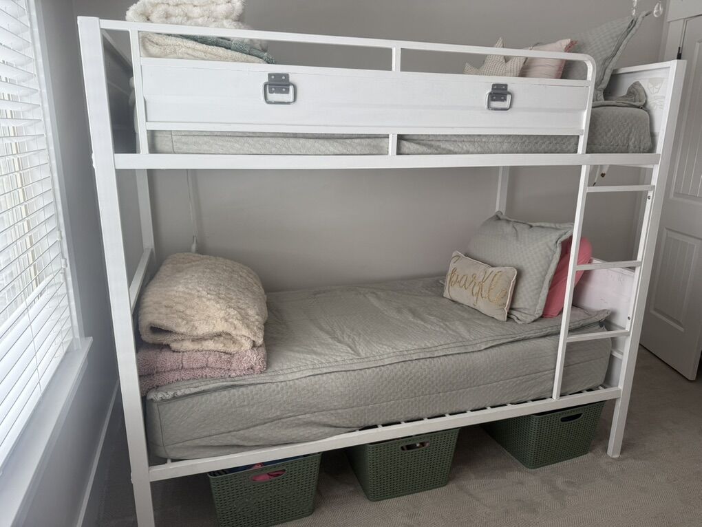 Kids Bunkbed