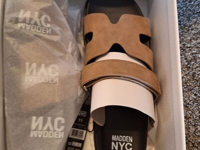 Women sandles nyc size 11 new