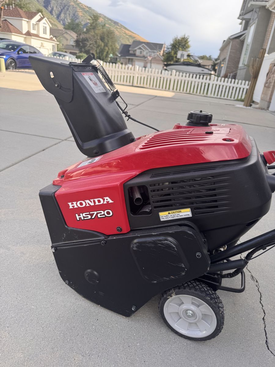 Honda snowblower HS720 