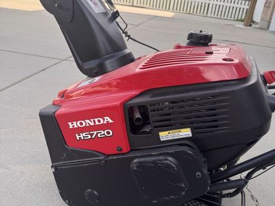 Honda snowblower HS720