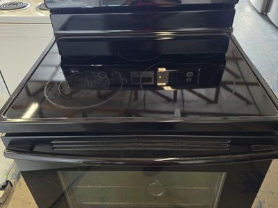 LG ELECTRIC STOVE