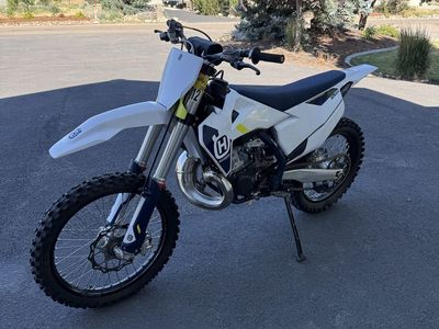 Husqvarna TC250 Dirt Bike, White, 2023 Model, Excellent Condition Low Hours