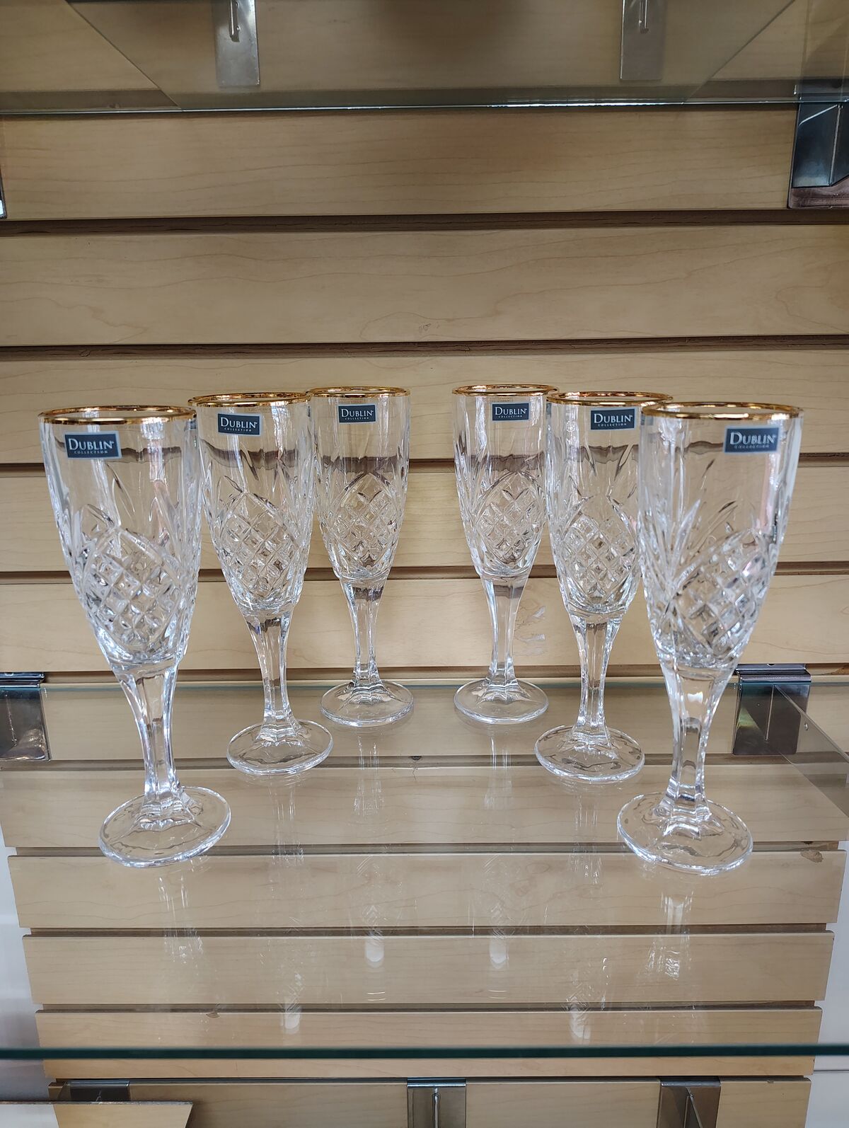 6pc Glass Champagne Flutes set ( NEW ) gold. Dublin