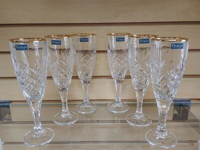 6pc Glass Champagne Flutes set ( NEW ) gold. Dublin