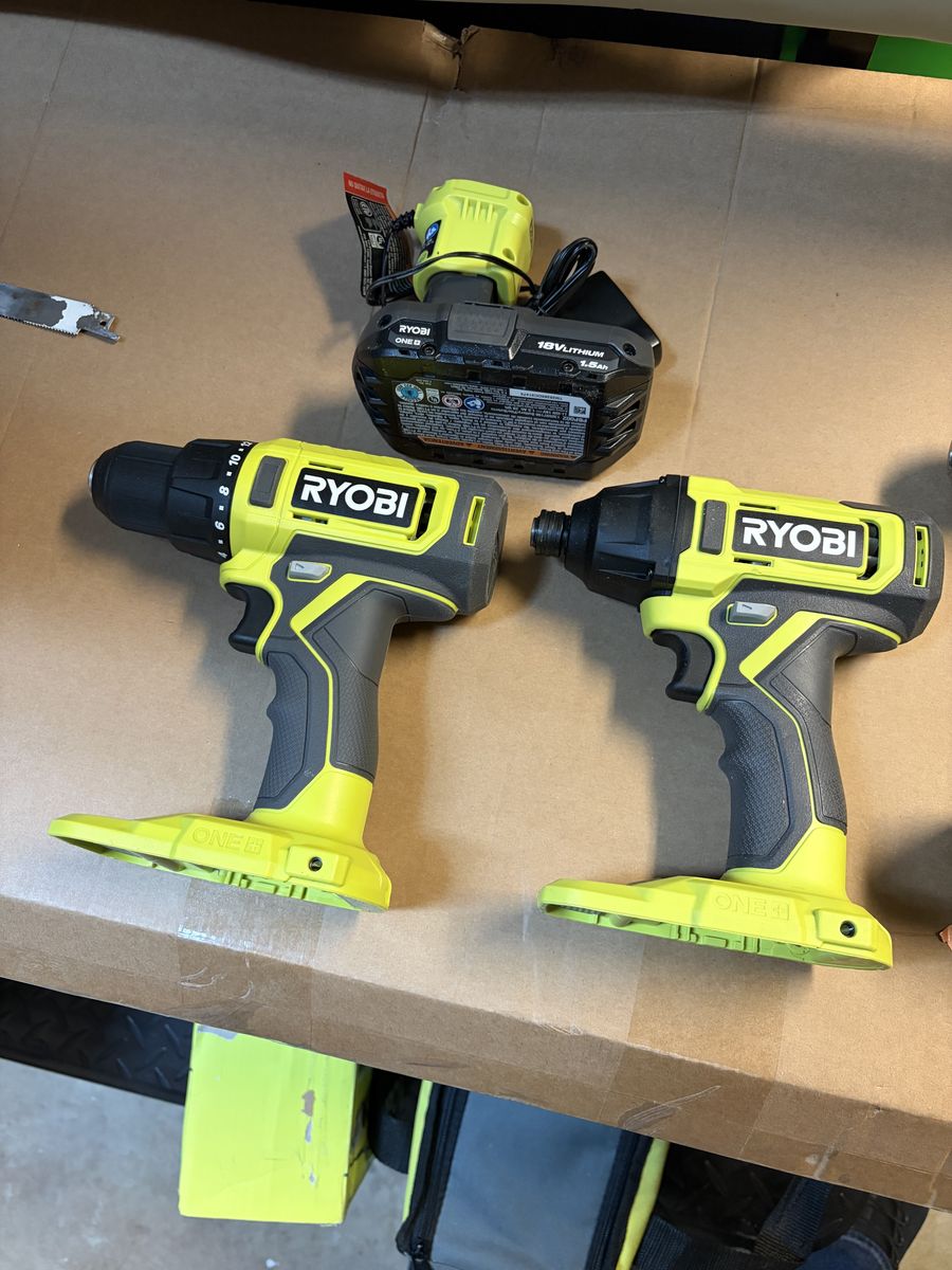 New Ryobi 1/4 Impact/1/2 Drill Battery Charger