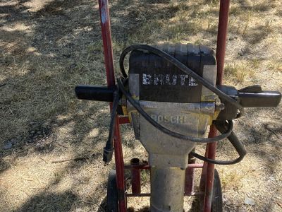Bosch Brute 60 # ele. Jack Hammer