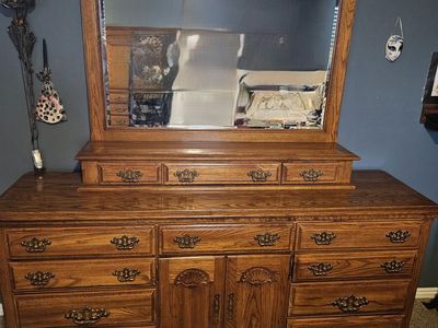 Broyhill Bedroom Set