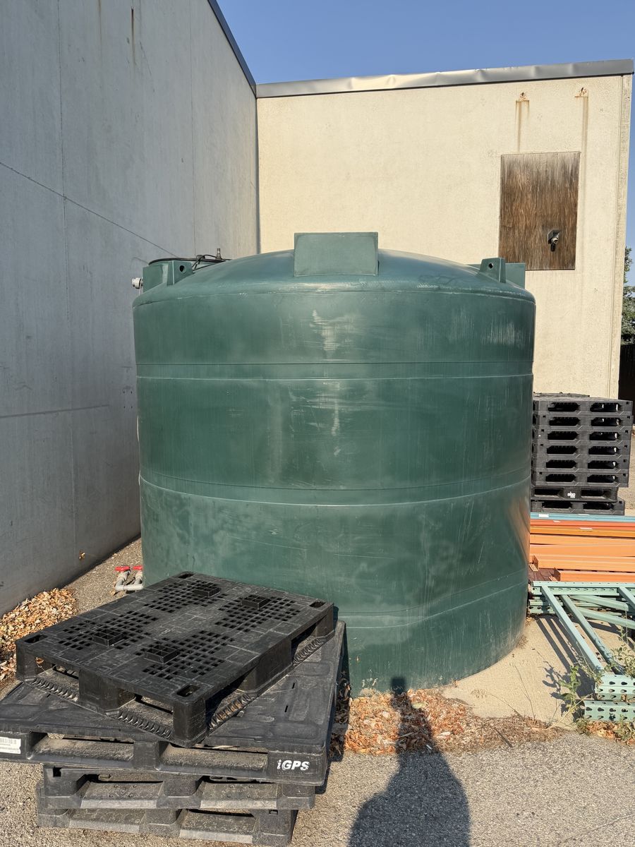 3000 Gallon Poly Tank