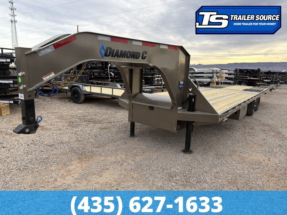8.5x32 Diamond C FMAX-HDT 212 Gooseneck Hydraulic Dovetail Equipment Trailer -  25.9K GVWR - Hydraulic Jack(s)