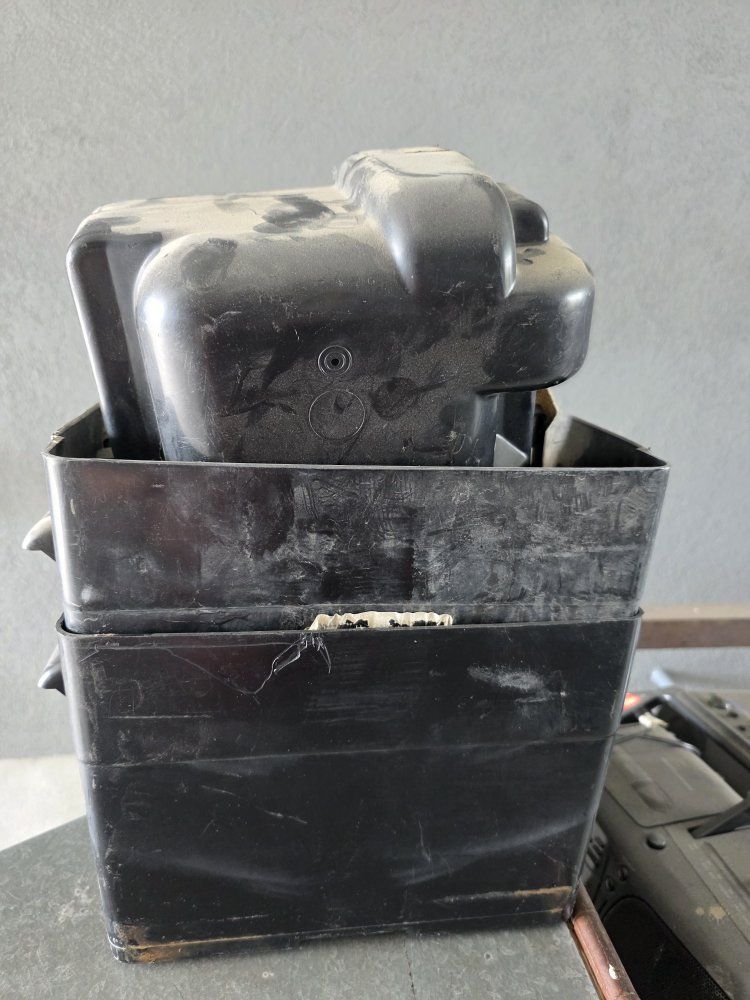 Battery boxes X2