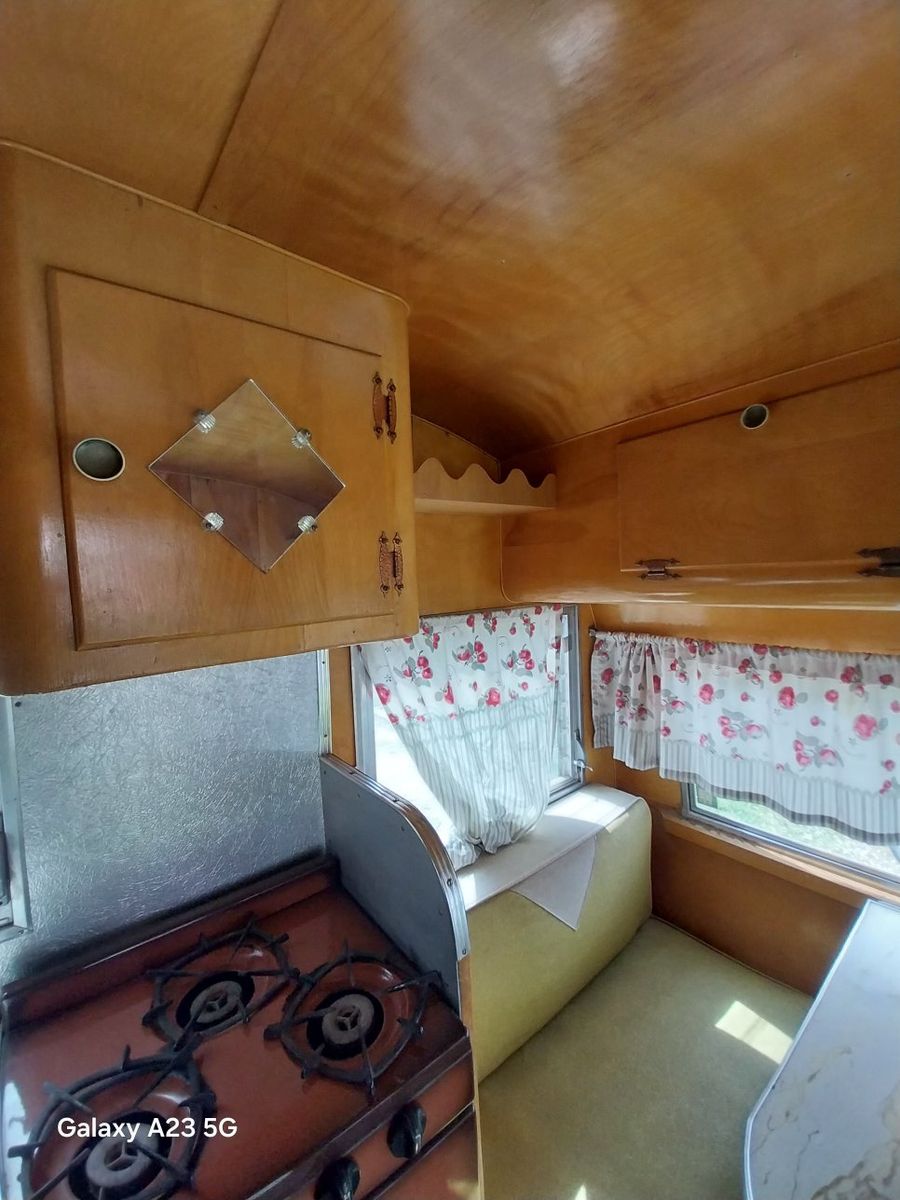 Main image 8
