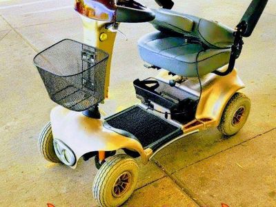 REDUCED TO $375
INVACARE MOBILITY SCOOTER
MINT CONDITION
STRONG GEL BATTERIES
VIDEO AVAILABLE
️ SERIOUS BUYERS
