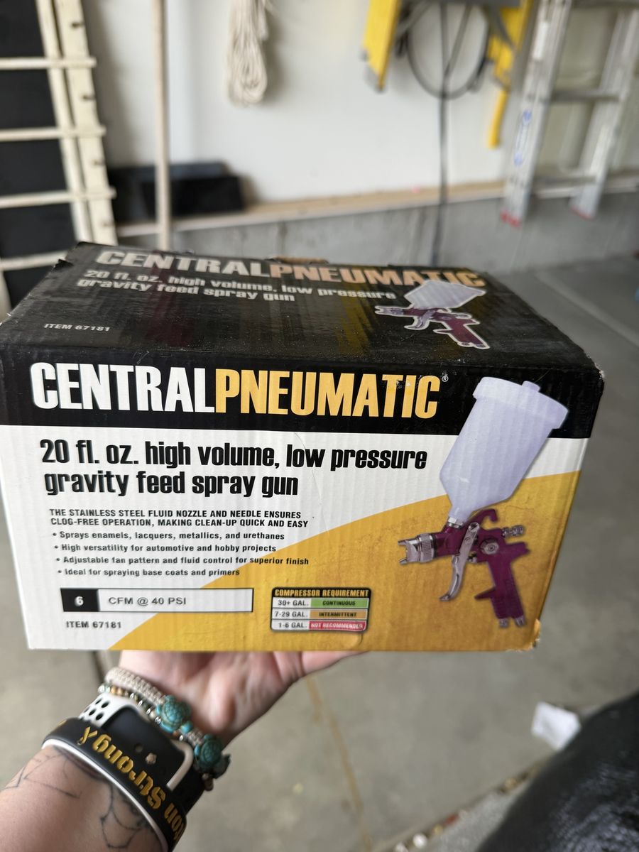 Gravity Feed Spray Gun