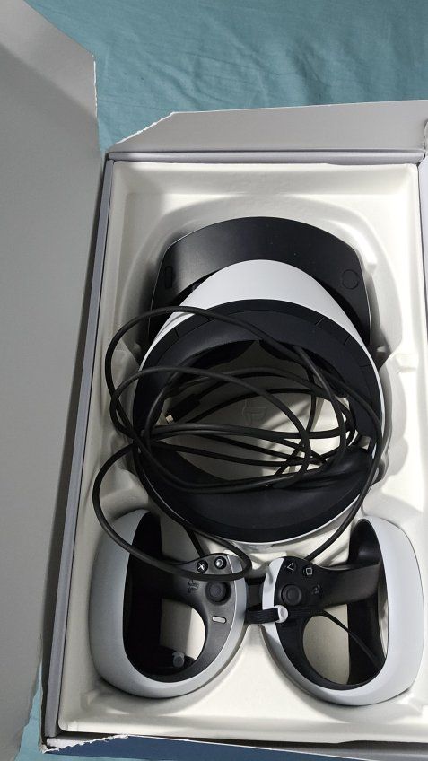 PSVR2 - Sony PlayStation VR2 Headset with Controllers and Original Box!