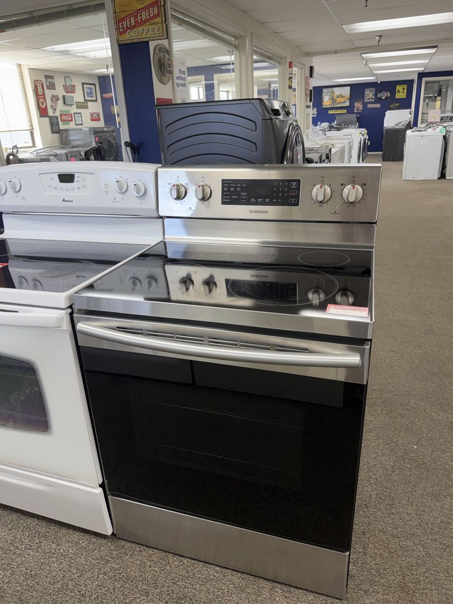LOWEST PRICES HERE! NICE SAMSUNG GLASS TOP RANGE