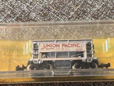 Union Pacific 70 ton ore car number 3202 n scale