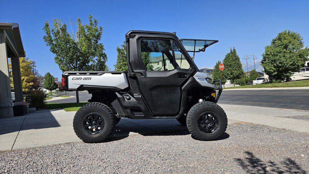 2021 Can-Am Defender Limited $18,000 OBO