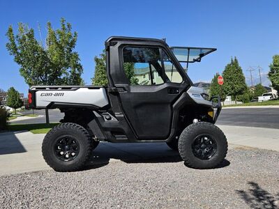 2021 Can-Am Defender Limited $18,000 OBO