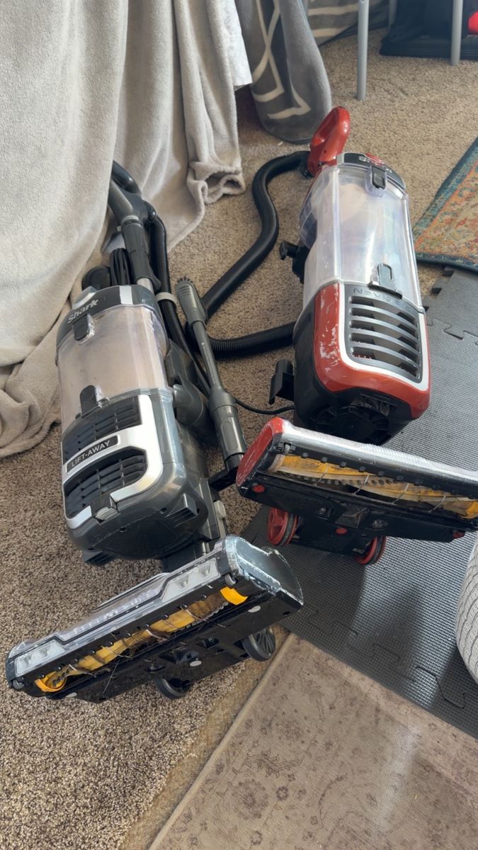 Shark vacuum, clean brush, no hair tangle