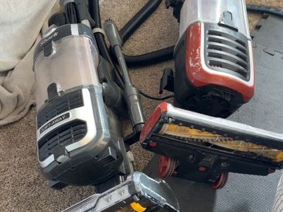 Shark vacuum, clean brush, no hair tangle