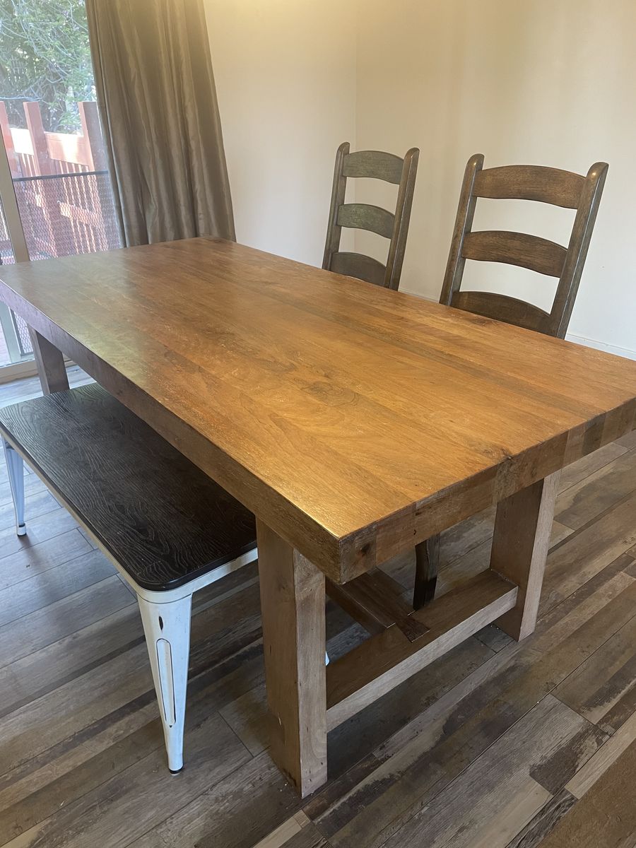 Pottery Barn Farmhouse Extendable Dining Table